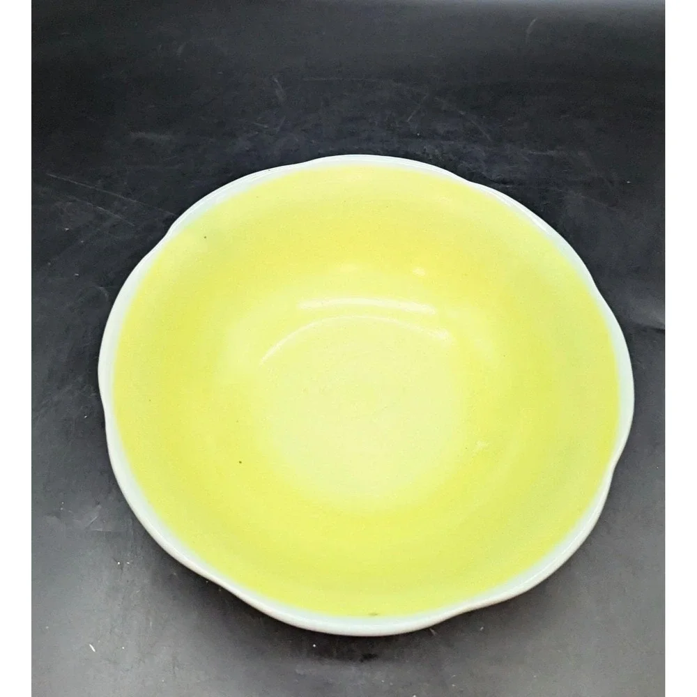 Antique Chinese Qing Dynasty Export porcelain Enamels on Yellow Ground Bowl 8